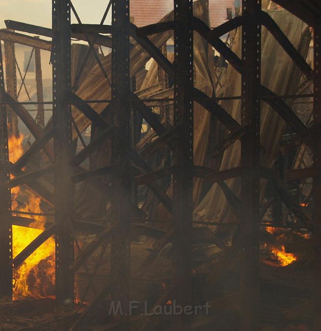 Grossbrand Holzlager Siegburg Industriestr P212.JPG